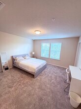 105 Violet Vine Ln in Oviedo, FL - Foto de edificio - Building Photo