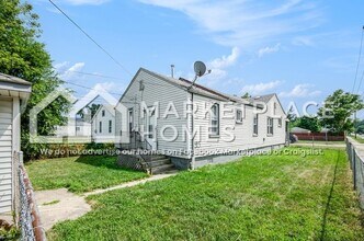 11003 Hupp Ave in Warren, MI - Building Photo - Building Photo