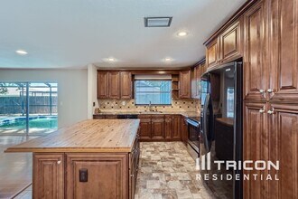 2062 Southpointe Dr in Dunedin, FL - Building Photo - Building Photo
