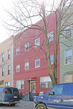 102 Eagle St in Brooklyn, NY - Building Photo - Building Photo