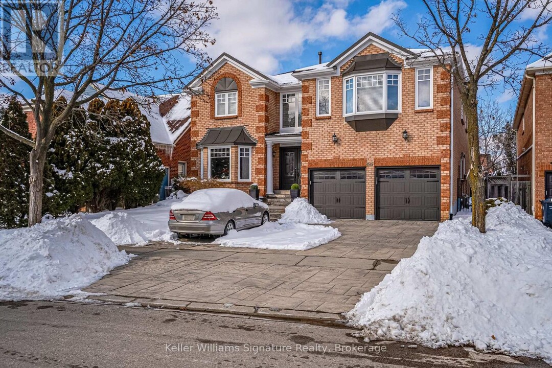 1519 Ballantrae Dr in Mississauga, ON - Building Photo