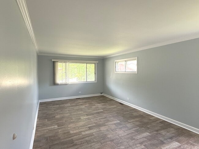 1105 Fulton Dr in Streamwood, IL - Building Photo - Building Photo