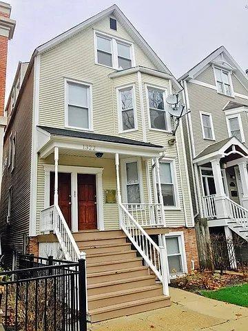 property at 1322 W Melrose St