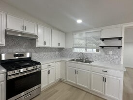 30201 San Diego Dr in Cathedral City, CA - Building Photo