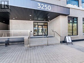 3250 Carding Mill Trail in Oakville, ON - Building Photo - Building Photo