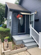 345 W Barrett Ave in Madison Heights, MI - Building Photo - Building Photo