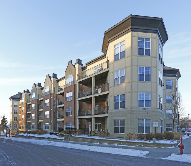 Highland Pointe in St. Paul, MN - Building Photo - Building Photo