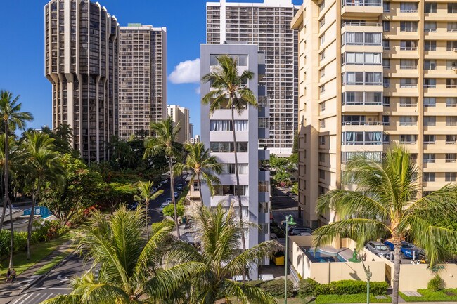 Ala Wai East in Honolulu, HI - Building Photo - Building Photo