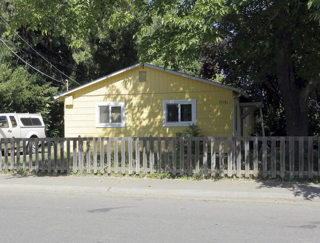 2312-2318 Morell St in Sacramento, CA - Foto de edificio - Building Photo