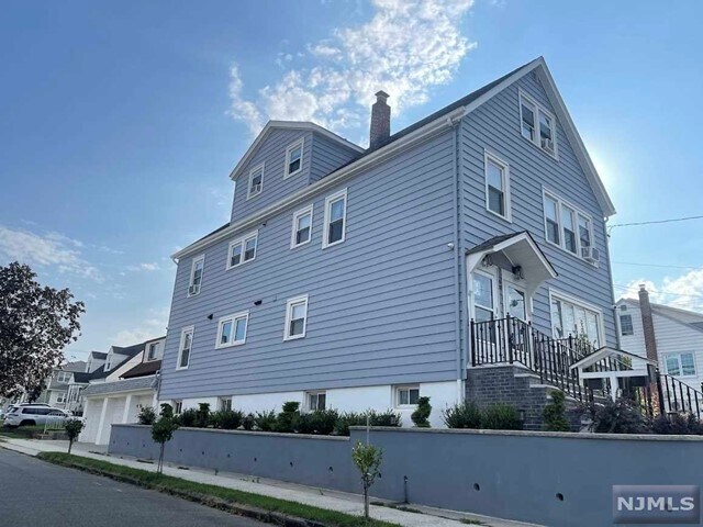 88 Arlington Blvd-Unit -3 in North Arlington, NJ - Building Photo - Building Photo