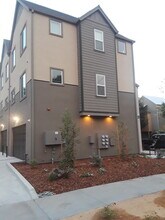 1005 W 6th St, Unit 1 in Chico, CA - Building Photo - Building Photo