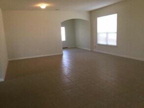 19905 Per Lange Pass in Manor, TX - Foto de edificio - Building Photo