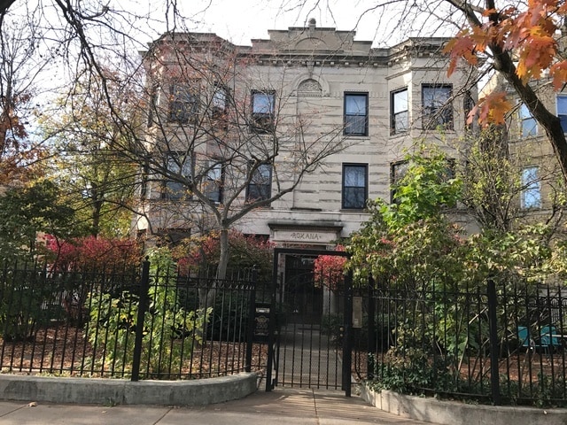 property at 3216 W Altgeld St