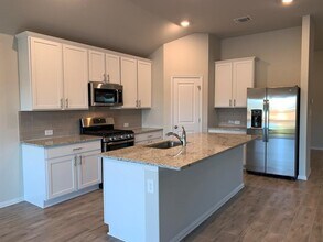 265 Falling Star Ln in Andice, TX - Building Photo - Building Photo