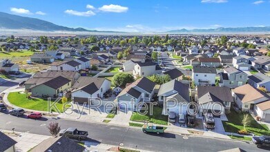 1774 E Tumwater Ln in Eagle Mountain, UT - Building Photo - Building Photo