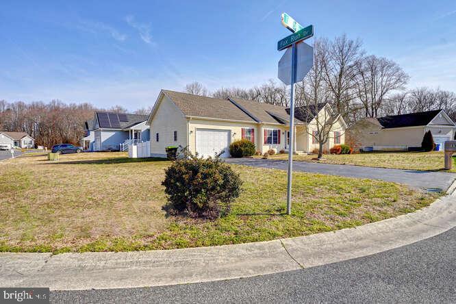 110 Fox Dale Dr in Magnolia, DE - Building Photo