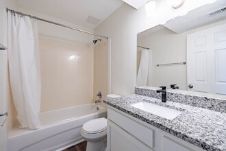 Incline at Fort Mitchell in Fort Mitchell, KY - Building Photo - Interior Photo