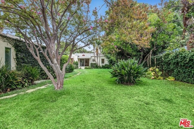 property at 5723 Cantaloupe Ave