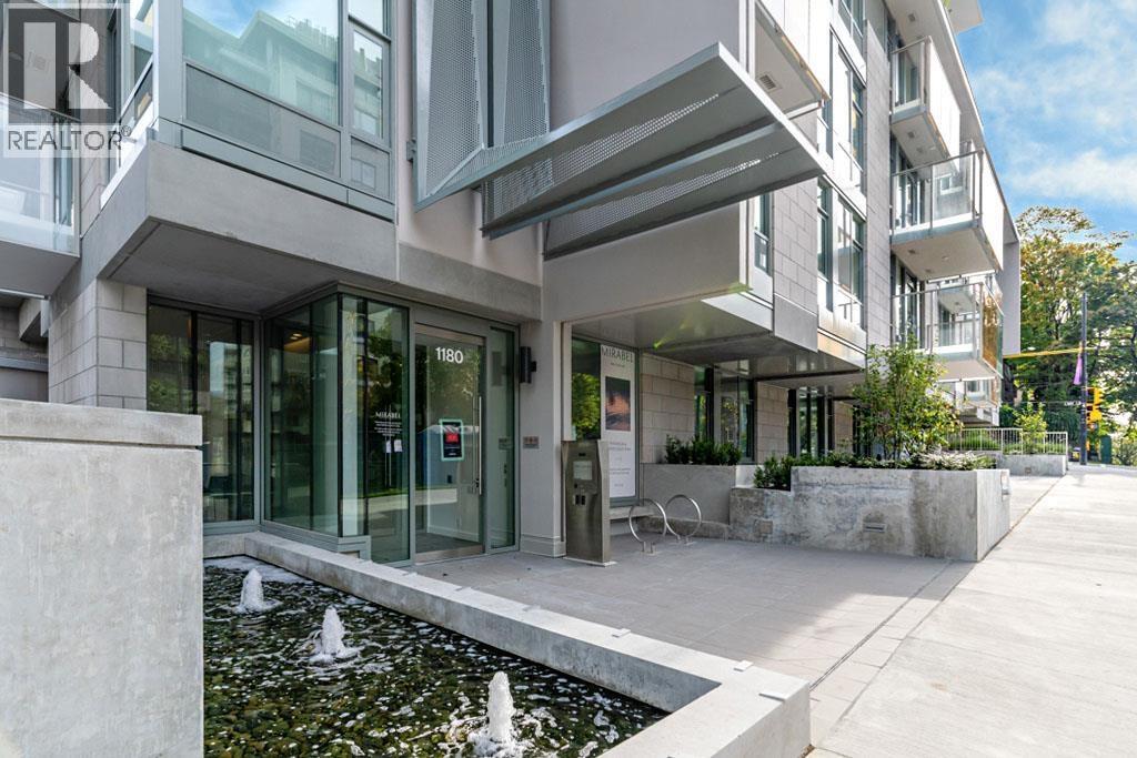 1180 Broughton St in Vancouver, BC - Building Photo