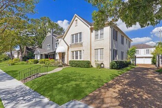 1744 Kipling St in Houston, TX - Building Photo - Building Photo