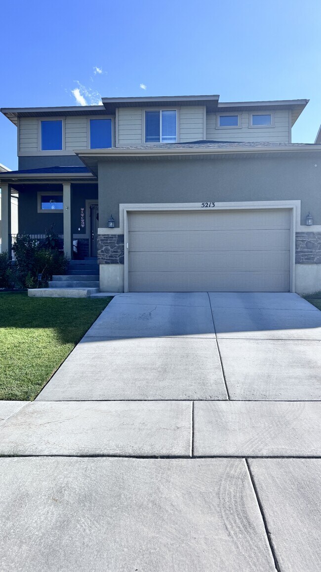 property at 5213 W Fortrose Dr