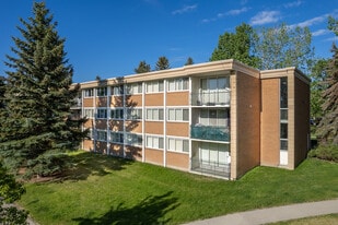 Wyldewood Estates in Calgary, AB - Building Photo