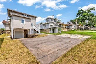 411 Lawn Ave in Kansas City, MO - Building Photo - Building Photo