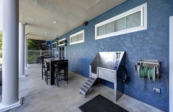 The Highlands at Wynhaven in Issaquah, WA - Building Photo - Building Photo
