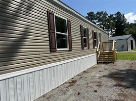 127 Hubert Blvd in Hubert, NC - Building Photo