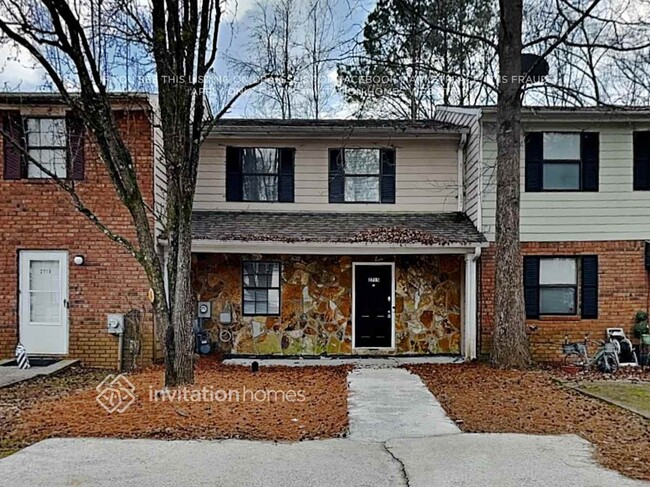 property at 2715 Greystone Ct