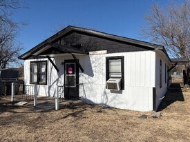 1701 SW Jefferson Ave in Lawton, OK - Building Photo