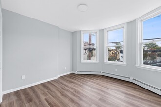 58 Old Bergen Rd in Jersey City, NJ - Building Photo - Building Photo