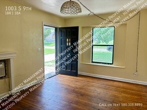 1003 S 9th St in Ponca City, OK - Building Photo - Building Photo