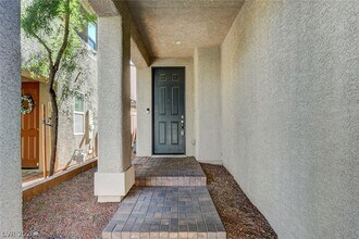 10237 Mayflower Bay Ave in Las Vegas, NV - Building Photo - Building Photo