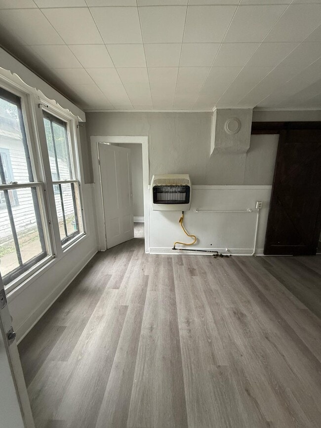 701 Perry St, Unit Upper