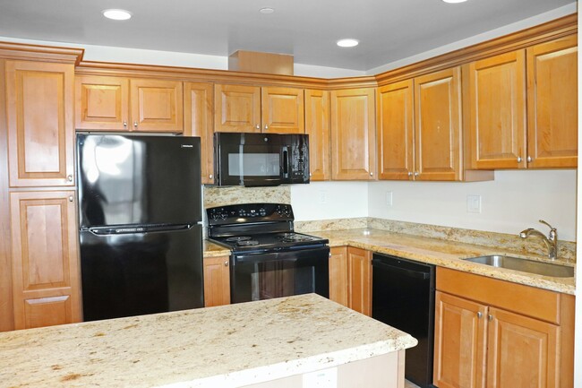 55 Marinero Cir in Tiburon, CA - Building Photo - Building Photo