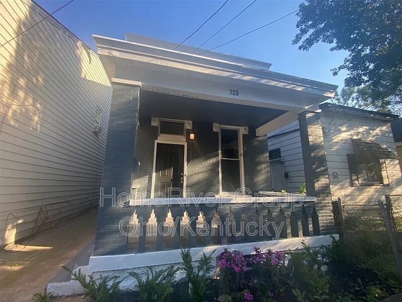 329 E 16th St in Covington, KY - Foto de edificio