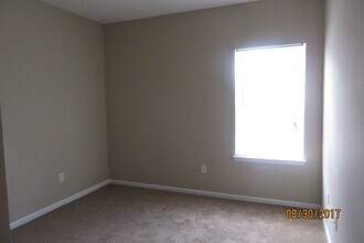 12301 Kernan Ft Blvd in Jacksonville, FL - Building Photo - Building Photo