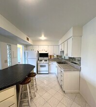 112 Mullingar Ct in Schaumburg, IL - Building Photo - Building Photo