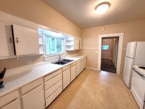 1152 Ellis St in Bellingham, WA - Building Photo - Building Photo