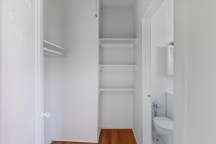 1635 W Morse Ave in Chicago, IL - Building Photo