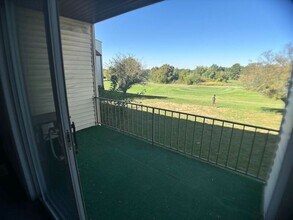 3207 W Willow Knolls Dr in Peoria, IL - Building Photo - Building Photo