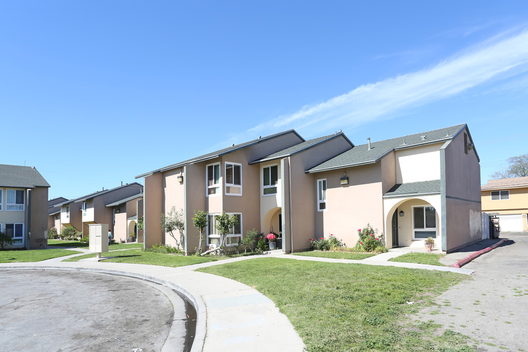 Althea Apartments in Oxnard, CA - Building Photo