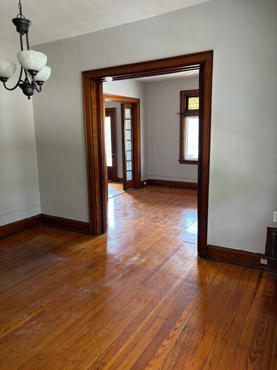 1802 Holman Ave, Unit 2 in Covington, KY - Foto de edificio