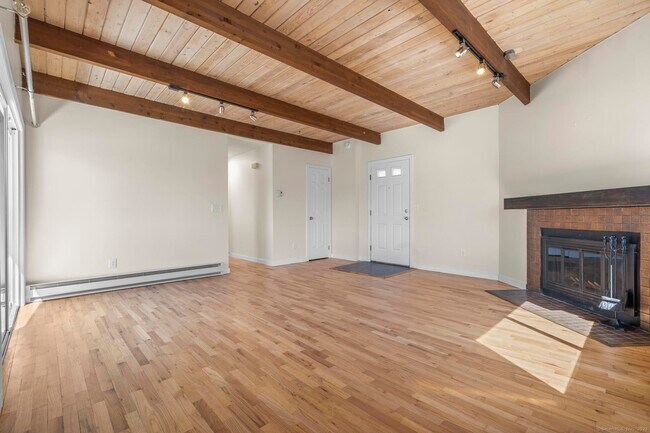 63 Ward St in Norwalk, CT - Building Photo - Building Photo