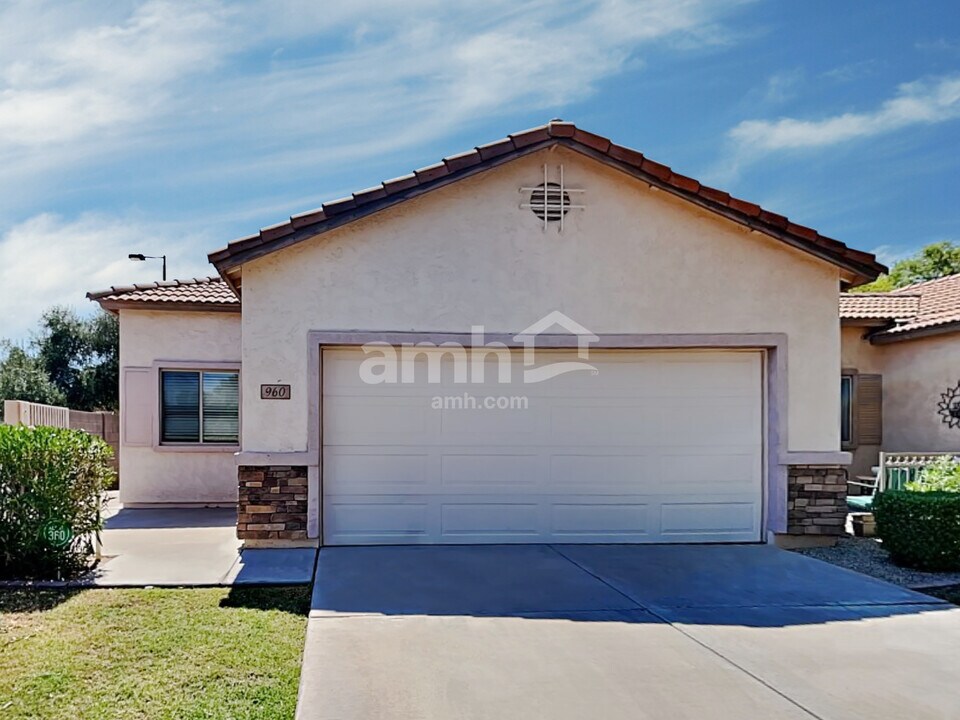 960 S Banning St in Gilbert, AZ - Building Photo