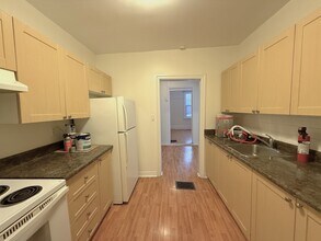 1 Clinton St in Toronto, ON - Building Photo - Building Photo