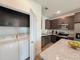 Beyond The Bend in Temple, TX - Building Photo