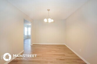 5605 Dollar Forge Dr in Indianapolis, IN - Foto de edificio - Building Photo