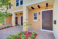 403-407 3rd Ave S in Lake Worth, FL - Foto de edificio - Building Photo